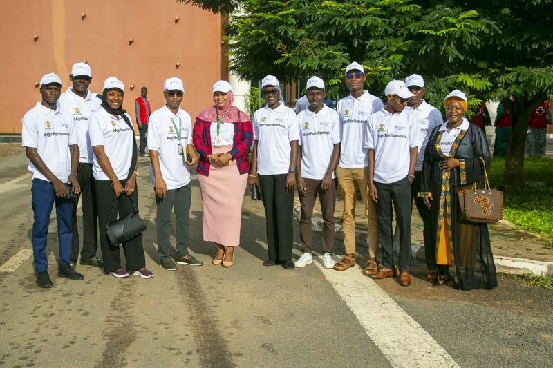 Couverture photo de la Journée mondiale de l'aide humanitaire